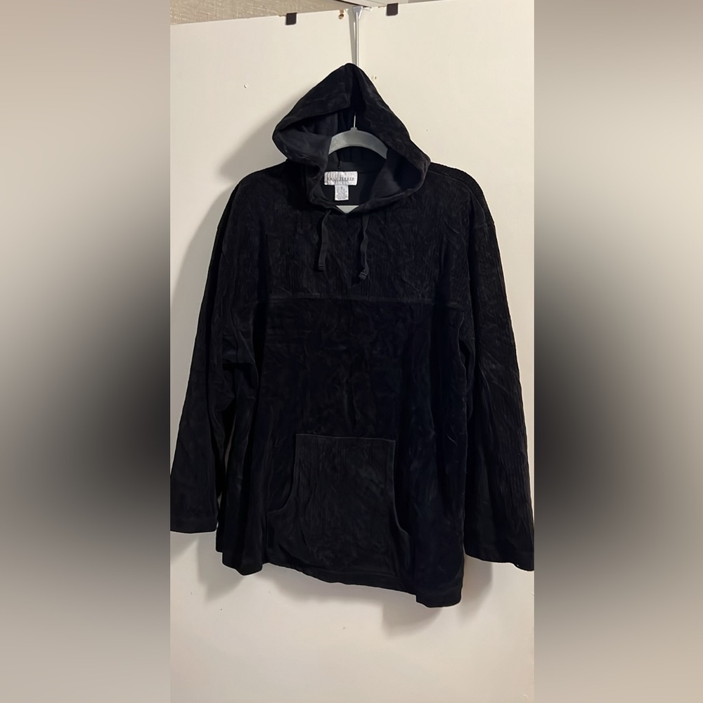 Bali Studio Velvety Hoodie ⭐️